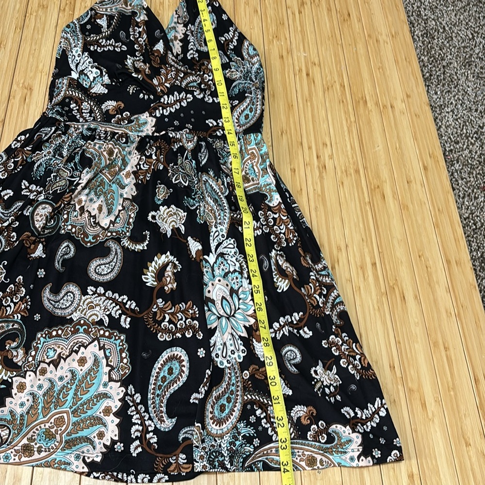 Paisley Halter Dress. Size 4. NWOT. - Picture 7 of 10